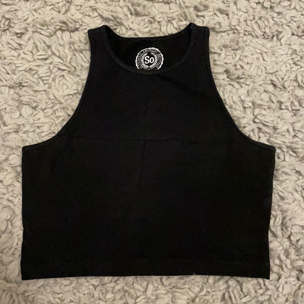 Black cropped tank top
